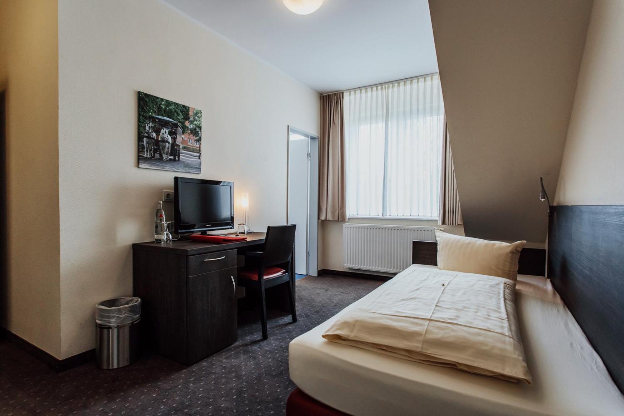בורקום Hotel Bloemfontein מראה חיצוני תמונה